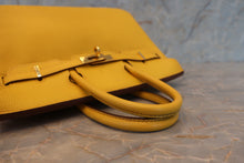 Load image into Gallery viewer, HERMES BIRKIN 25 Togo leather Soleil □M Engraving Hand bag 700060055