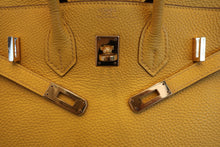 Load image into Gallery viewer, HERMES BIRKIN 25 Togo leather Soleil □M Engraving Hand bag 700060055