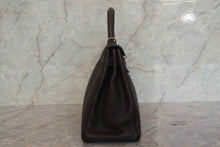 Load image into Gallery viewer, HERMES KELLY 28 Clemence leather Chocolat □J Engraving Shoulder bag 700120063