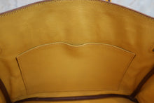 Load image into Gallery viewer, HERMES BIRKIN 25 Togo leather Soleil □M Engraving Hand bag 700060055