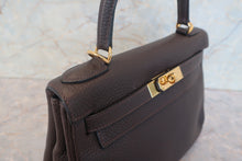 Load image into Gallery viewer, HERMES KELLY 28 Clemence leather Chocolat □J Engraving Shoulder bag 700120063