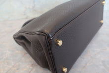 Load image into Gallery viewer, HERMES KELLY 28 Clemence leather Chocolat □J Engraving Shoulder bag 700120063