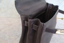 Load image into Gallery viewer, HERMES KELLY 28 Clemence leather Chocolat □J Engraving Shoulder bag 700120063