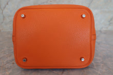 画像をギャラリービューアに読み込む, HERMES/エルメス ピコタンロックMM トリヨンクレマンス オレンジ □M刻印 ハンドバッグ 700080189