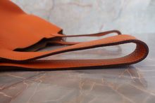 画像をギャラリービューアに読み込む, HERMES/エルメス ピコタンロックMM トリヨンクレマンス オレンジ □M刻印 ハンドバッグ 700080189