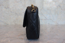 将图片加载到图库查看器,CHANEL/香奈儿 CF 链条包 荔枝皮 Black/Gold hadware(黑色/金色金属) 肩背包 800040070