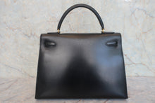画像をギャラリービューアに読み込む, HERMES/エルメス ケリー32 ボックスカーフ ブラック 〇T刻印 ショルダーバッグ 800010080