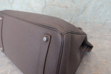 Load image into Gallery viewer, HERMES BIRKIN 35 Togo leather Etain □P Engraving Hand bag 700050028