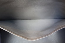 Load image into Gallery viewer, HERMES BIRKIN 35 Togo leather Etain □P Engraving Hand bag 700050028