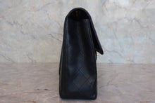 将图片加载到图库查看器,CHANEL/香奈儿 中号CF 单盖包 双链条包 羊皮 Black/Gold hadware(黑色/金色金属) 肩背包 800030137