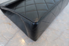 将图片加载到图库查看器,CHANEL/香奈儿 中号CF 单盖包 双链条包 羊皮 Black/Gold hadware(黑色/金色金属) 肩背包 800030137