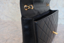将图片加载到图库查看器,CHANEL/香奈儿 中号CF 单盖包 双链条包 羊皮 Black/Gold hadware(黑色/金色金属) 肩背包 800030137