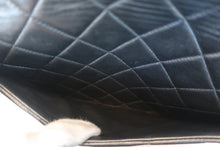 将图片加载到图库查看器,CHANEL/香奈儿 中号CF 单盖包 双链条包 羊皮 Black/Gold hadware(黑色/金色金属) 肩背包 800030137