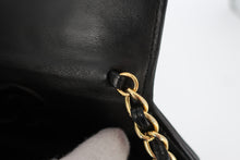画像をギャラリービューアに読み込む, CHANEL/シャネル マトラッセチェーンショルダーバッグ ラムスキン ブラック/ゴールド金具 ショルダーバッグ 800100071