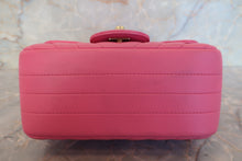 Load image into Gallery viewer, CHANEL  V-Stitch chain shoulder bag Lambskin Pink/Gold hadware Shoulder bag 700100046