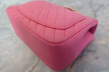 Load image into Gallery viewer, CHANEL  V-Stitch chain shoulder bag Lambskin Pink/Gold hadware Shoulder bag 700100046