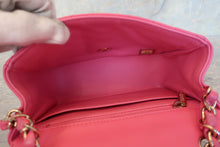 Load image into Gallery viewer, CHANEL  V-Stitch chain shoulder bag Lambskin Pink/Gold hadware Shoulder bag 700100046