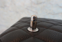 Load image into Gallery viewer, CHANEL Medium Matelasse Single Flap chain shoulder bag Caviar skin Black/Silver hadware Shoulder bag 800060005