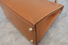 Load image into Gallery viewer, HERMES KELLY 28 Box carf leather Natural 〇X Engraving Shoulder bag 800040044