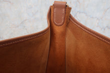 Load image into Gallery viewer, HERMES KELLY 28 Box carf leather Natural 〇X Engraving Shoulder bag 800040044