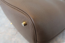 画像をギャラリービューアに読み込む, HERMES/エルメス ピコタンロックMM トリヨンクレマンス エトゥープ C刻印 ハンドバッグ 800030001
