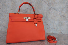 画像をギャラリービューアに読み込む, HERMES/エルメス ケリー35 トリヨンクレマンス オレンジポピー T刻印 ショルダーバッグ 800040063