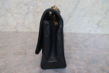 Load image into Gallery viewer, CHANEL Diana matelasse chain shoulder bag Lambskin Black/Gold hadware Shoulder bag 700120094