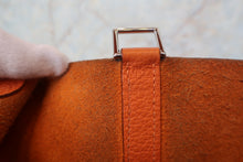 將圖片載入圖庫檢視器 HERMES/エルメス ピコタンMM トリヨンクレマンス オレンジ □M刻印 ハンドバッグ 700110048
