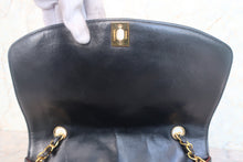 Load image into Gallery viewer, CHANEL Diana matelasse chain shoulder bag Lambskin Black/Gold hadware Shoulder bag 700120094