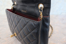 Load image into Gallery viewer, CHANEL Matelasse chain shoulder bag Lambskin Black/Gold hadware Shoulder bag 700090190