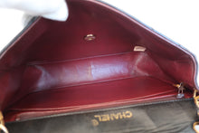 Load image into Gallery viewer, CHANEL Matelasse chain shoulder bag Lambskin Black/Gold hadware Shoulder bag 700090190