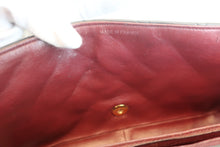 Load image into Gallery viewer, CHANEL Diana matelasse chain shoulder bag Lambskin Black/Gold hadware Shoulder bag 700120094