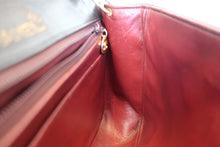 Load image into Gallery viewer, CHANEL Matelasse chain shoulder bag Lambskin Black/Gold hadware Shoulder bag 700090190