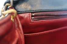 Load image into Gallery viewer, CHANEL Matelasse chain shoulder bag Lambskin Black/Gold hadware Shoulder bag 700080113