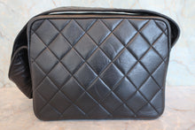 将图片加载到图库查看器,CHANEL/香奈儿 CF 流苏 肩背包 羊皮 Black/Gold hadware(黑色/金色金属) 肩背包 800090068