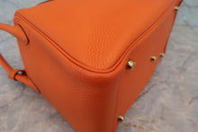 画像をギャラリービューアに読み込む, HERMES/エルメス リンディ30 トリヨンクレマンス オレンジ □O刻印 ショルダーバッグ 800040056
