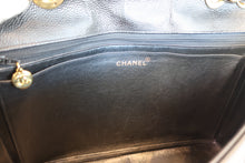 Load image into Gallery viewer, CHANEL Big Matelasse single flap chain shoulder bag Caviar skin Black/Gold hadware Shoulder bag 700100035