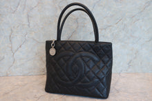 Load image into Gallery viewer, CHANEL Medallion Tote Caviar skin Black/Silver hadware Tote bag 700080197