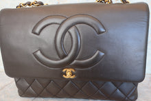 Load image into Gallery viewer, CHANEL Matelasse chain shoulder bag Lambskin Brown/Gold hadware Shoulder bag 700090163