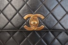 Load image into Gallery viewer, CHANEL Matelasse chain shoulder bag Lambskin Black/Gold hadware Shoulder bag 700120101