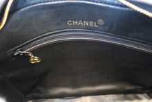 将图片加载到图库查看器,CHANEL/香奈儿 CF 流苏 肩背包 羊皮 Black/Gold hadware(黑色/金色金属) 肩背包 800090068