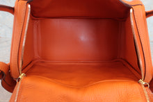 画像をギャラリービューアに読み込む, HERMES/エルメス リンディ30 トリヨンクレマンス オレンジ □O刻印 ショルダーバッグ 800040056