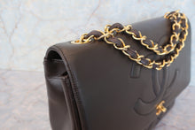 Load image into Gallery viewer, CHANEL Matelasse chain shoulder bag Lambskin Brown/Gold hadware Shoulder bag 700090163