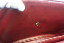 Load image into Gallery viewer, CHANEL Matelasse chain shoulder bag Lambskin Black/Gold hadware Shoulder bag 700120101