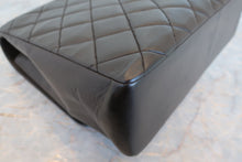 Load image into Gallery viewer, CHANEL Matelasse chain shoulder bag Lambskin Brown/Gold hadware Shoulder bag 700090163