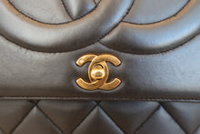 Load image into Gallery viewer, CHANEL Matelasse chain shoulder bag Lambskin Brown/Gold hadware Shoulder bag 700090163