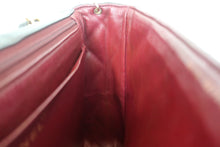 Load image into Gallery viewer, CHANEL Matelasse chain shoulder bag Lambskin Black/Gold hadware Shoulder bag 700120101