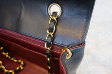 Load image into Gallery viewer, CHANEL  Diana matelasse chain shoulder bag Lambskin Black/Gold hadware Shoulder bag 700080191
