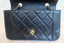 Load image into Gallery viewer, CHANEL  Diana matelasse chain shoulder bag Lambskin Black/Gold hadware Shoulder bag 700080191