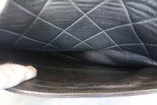 Load image into Gallery viewer, CHANEL Matelasse chain shoulder bag Lambskin Black/Gold hadware Shoulder bag 700120101